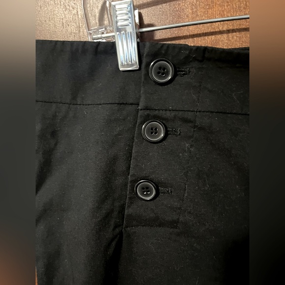 New York & Company Stretch Capris - Picture 9 of 14